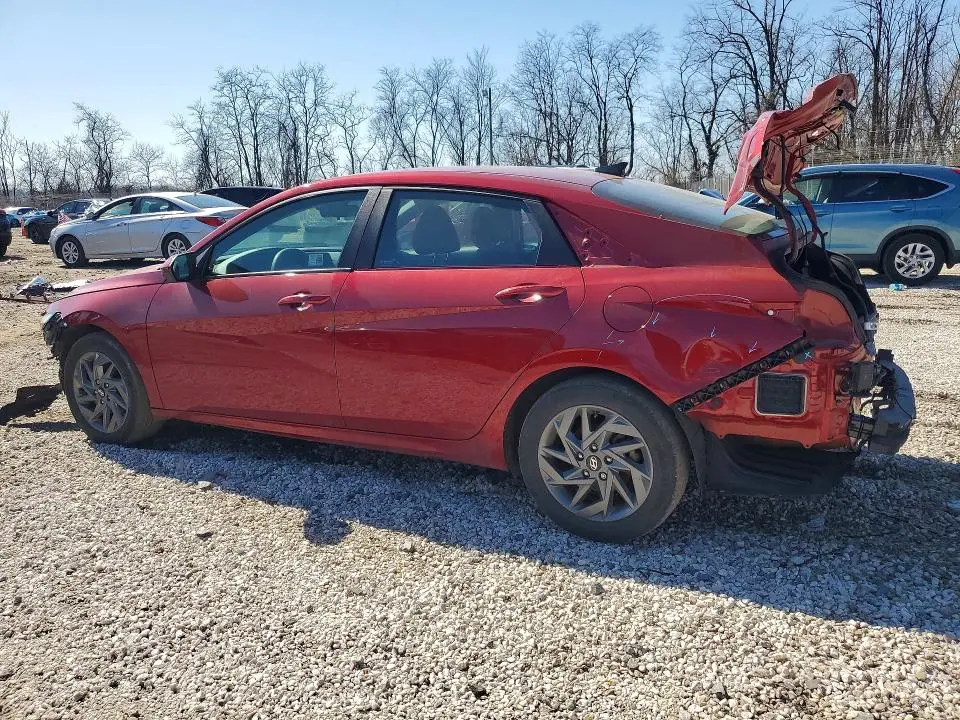 2024 HYUNDAI ELANTRA SEL  