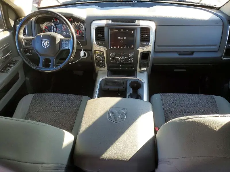 2018 RAM 1500 SLT  