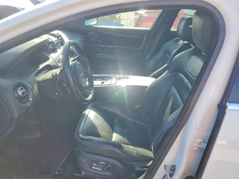 2015 JAGUAR XJ   