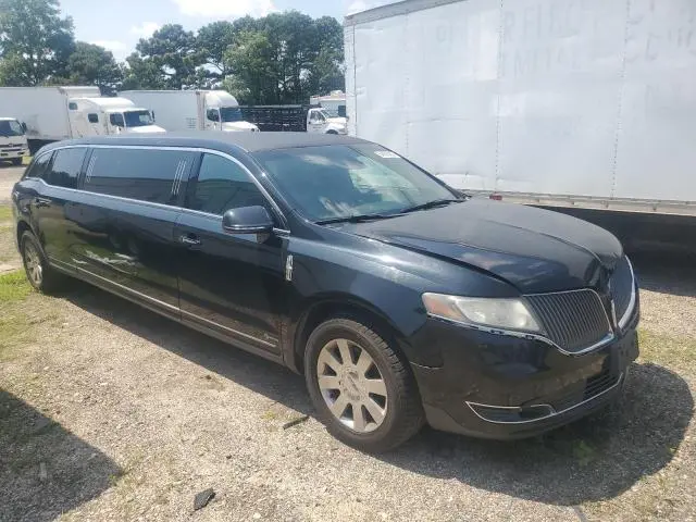 2013 LINCOLN MKT