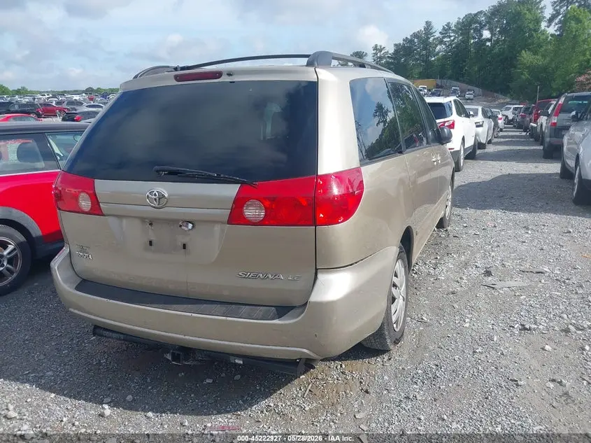 2010 TOYOTA SIENNA LE