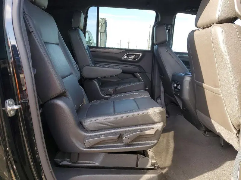 2022 CHEVROLET SUBURBAN C1500 LT  
