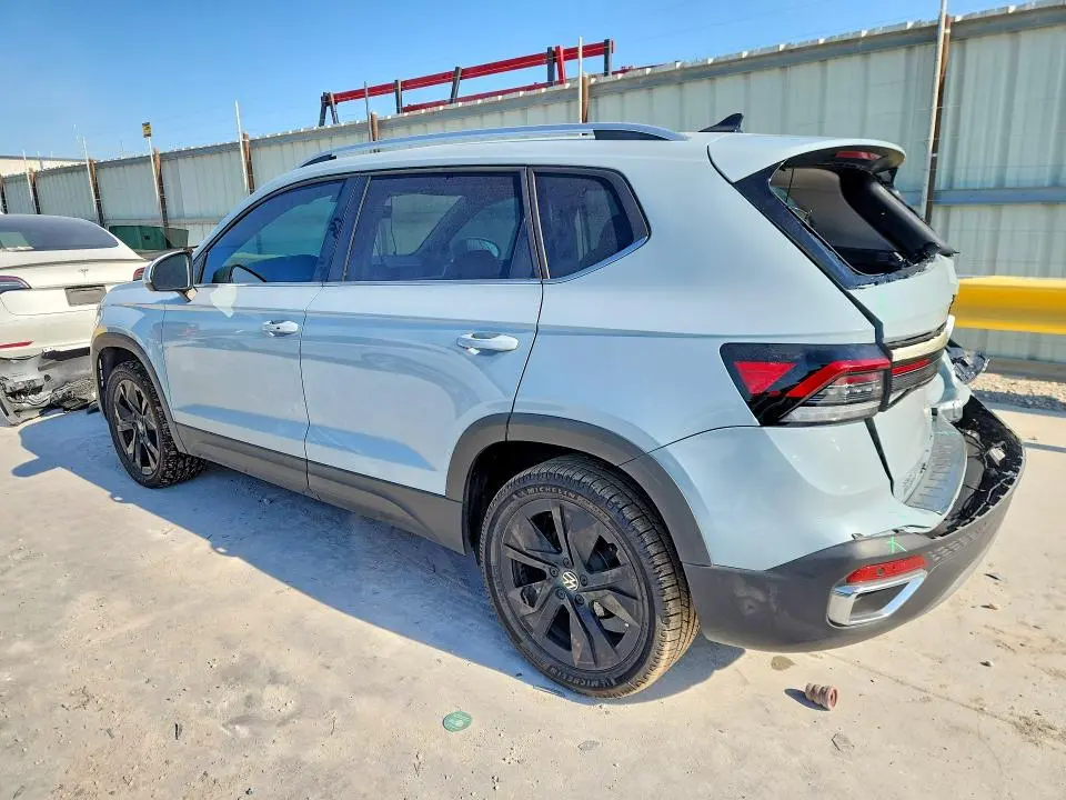 2025 VOLKSWAGEN TAOS SE  