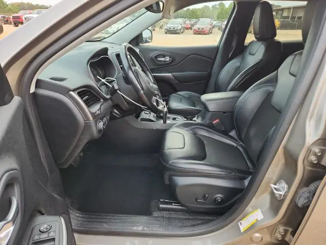 2020 JEEP CHEROKEE LATITUDE PLUS  