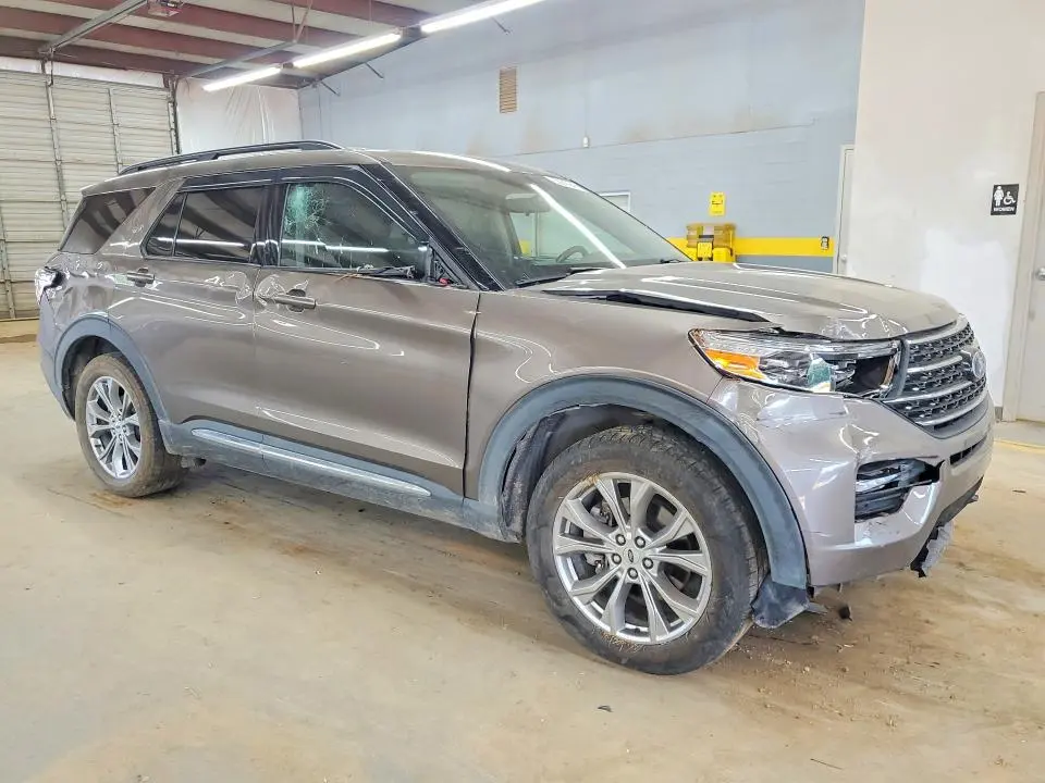 2021 FORD EXPLORER XLT  
