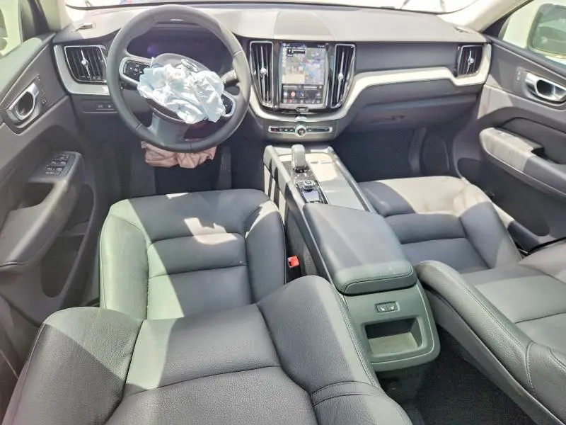 2025 VOLVO XC60 PLUS  