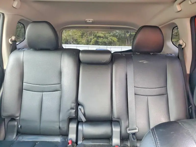 2016 NISSAN ROGUE SL  
