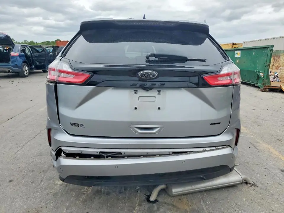 2022 FORD EDGE SE  