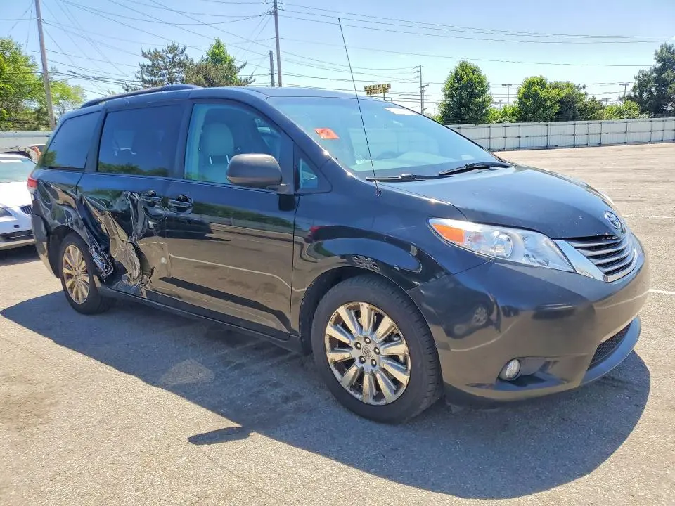 2012 TOYOTA SIENNA XLE 7-PASSENGER  