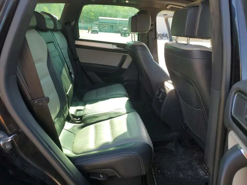 2017 VOLKSWAGEN TOUAREG WOLFSBURG  