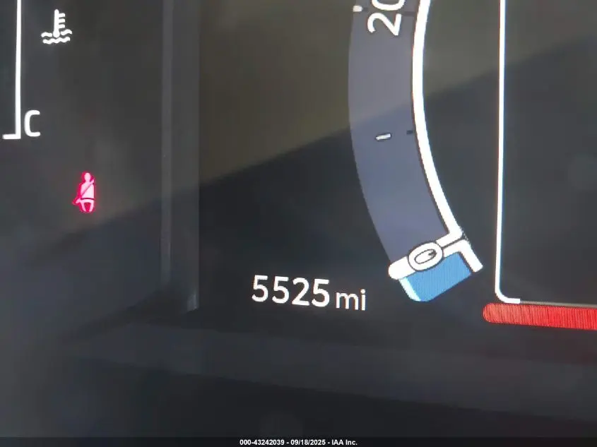 2025 TOYOTA 4RUNNER SR5