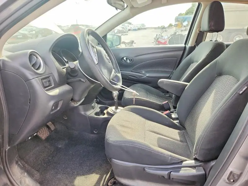 2018 NISSAN VERSA SV  
