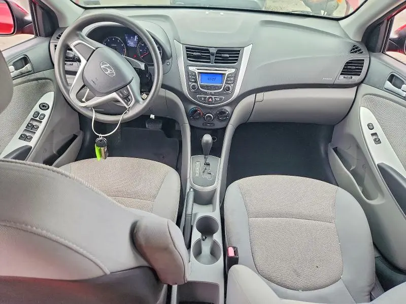 2013 HYUNDAI ACCENT GS  