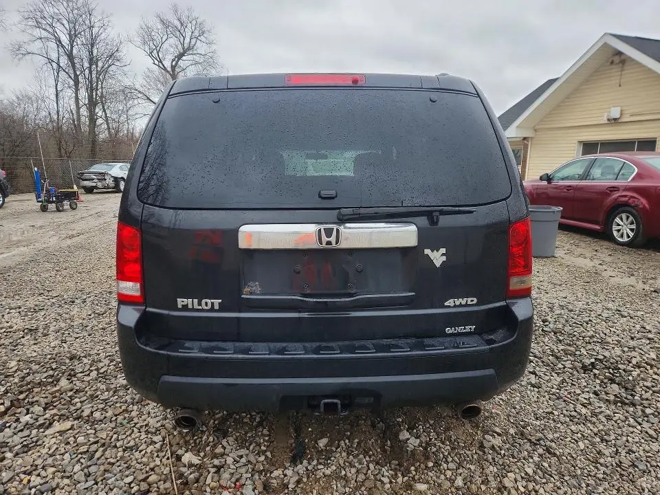 2011 HONDA PILOT EX  