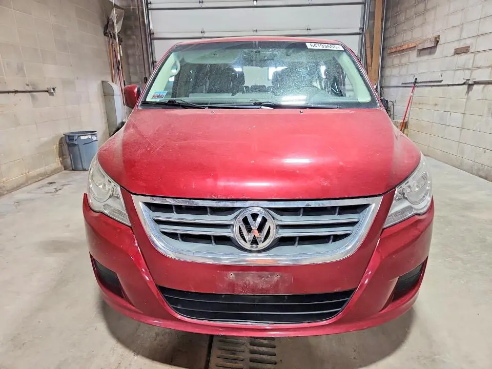 2014 VOLKSWAGEN ROUTAN SE  