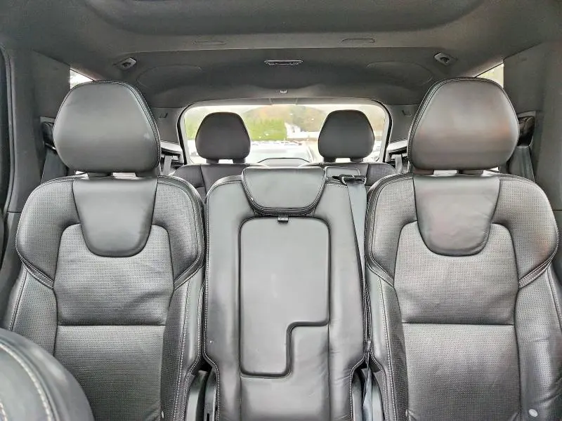 2017 VOLVO XC90 T6  