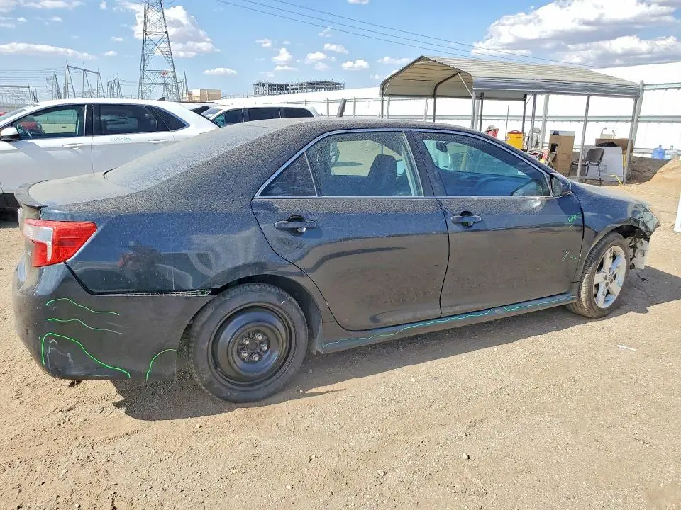 2014 TOYOTA CAMRY SE  