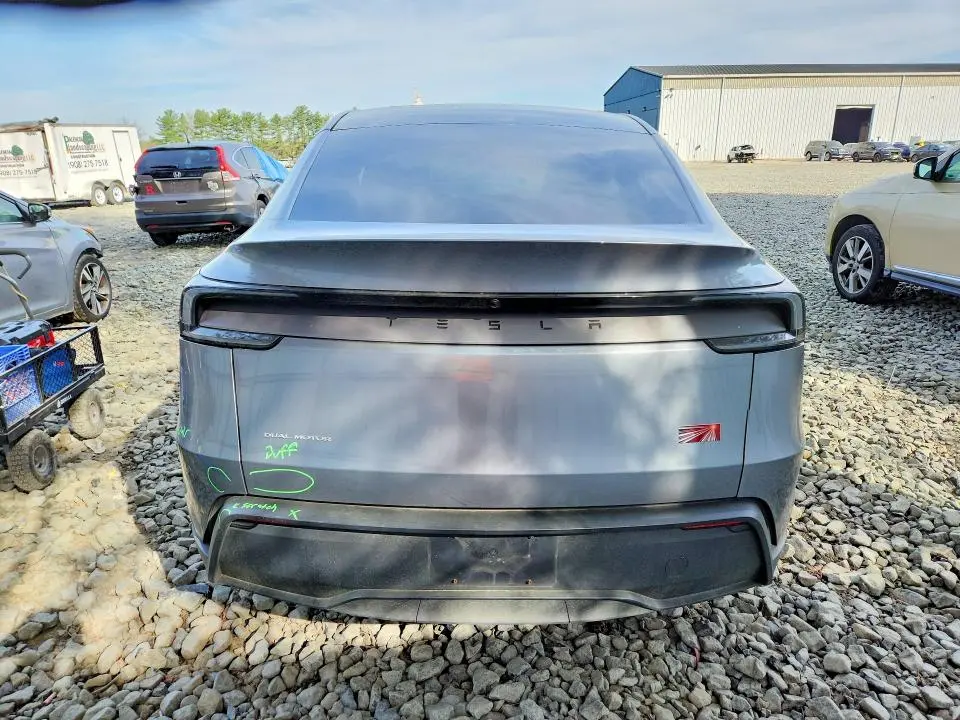 2026 TESLA MODEL Y   