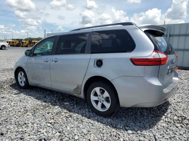 2017 TOYOTA SIENNA LE  