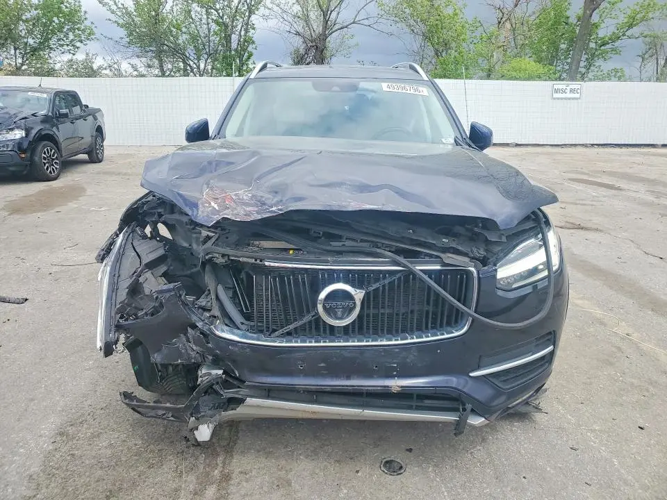 2017 VOLVO XC90 T6  