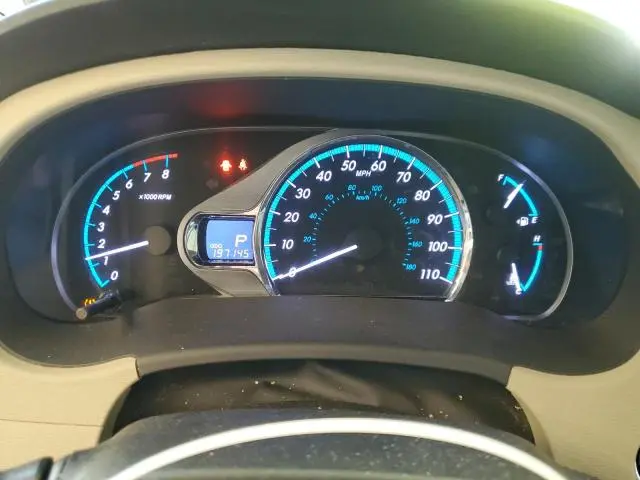 2011 TOYOTA SIENNA XLE  