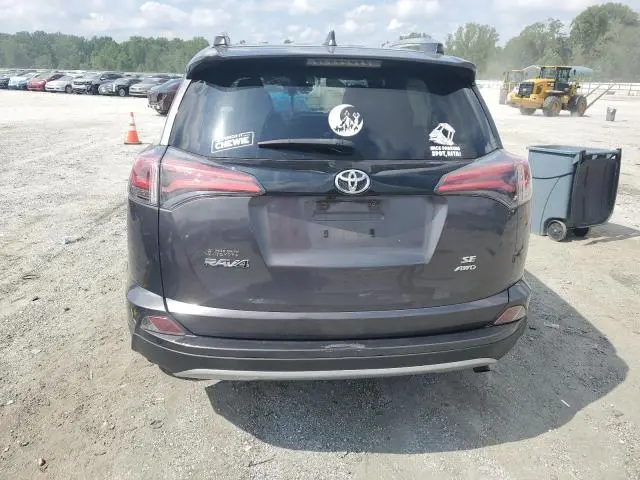 2018 TOYOTA RAV4 SE  