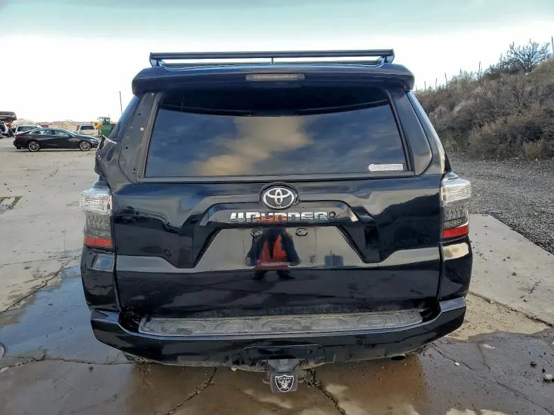 2018 TOYOTA 4RUNNER SR5/SR5 PREMIUM  
