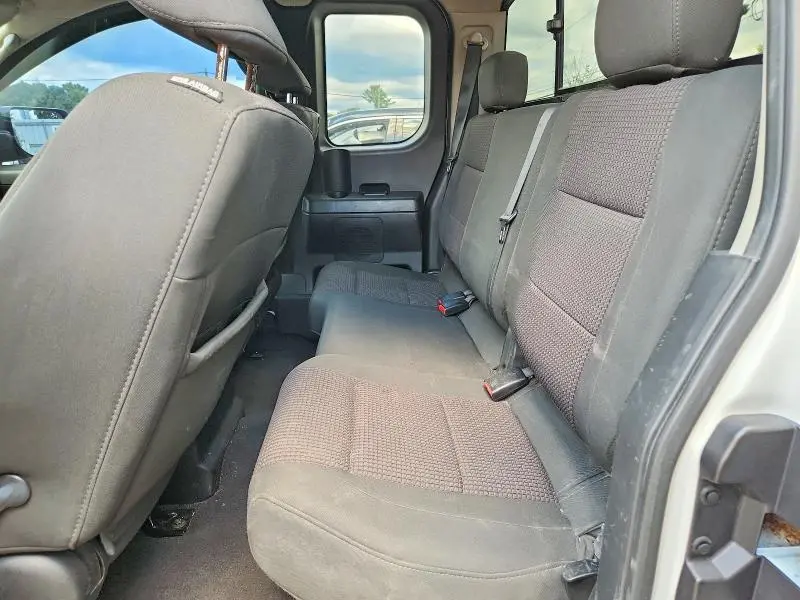 2011 NISSAN TITAN SV  