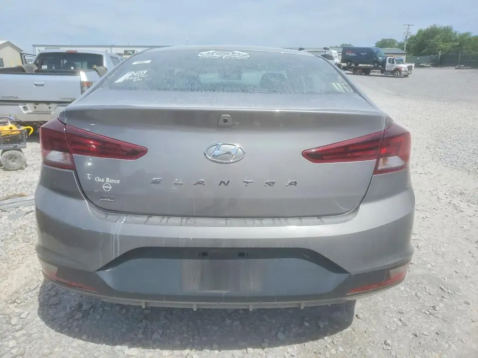 2020 HYUNDAI ELANTRA SE  
