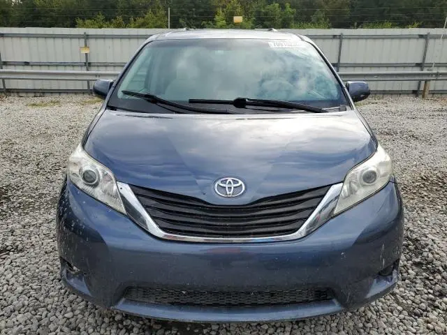 2014 TOYOTA SIENNA LE  