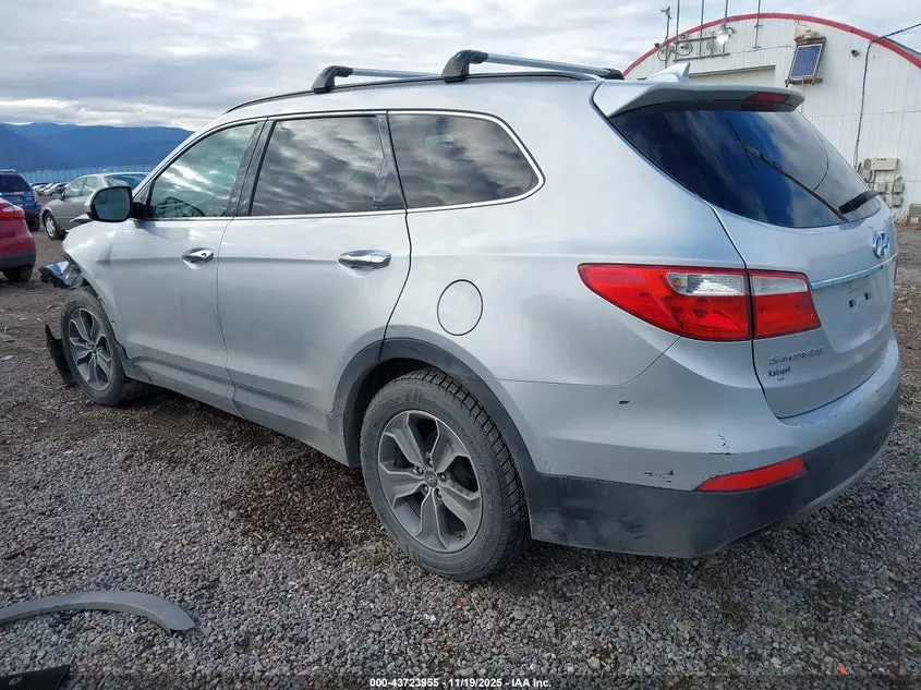 2016 HYUNDAI SANTA FE SE