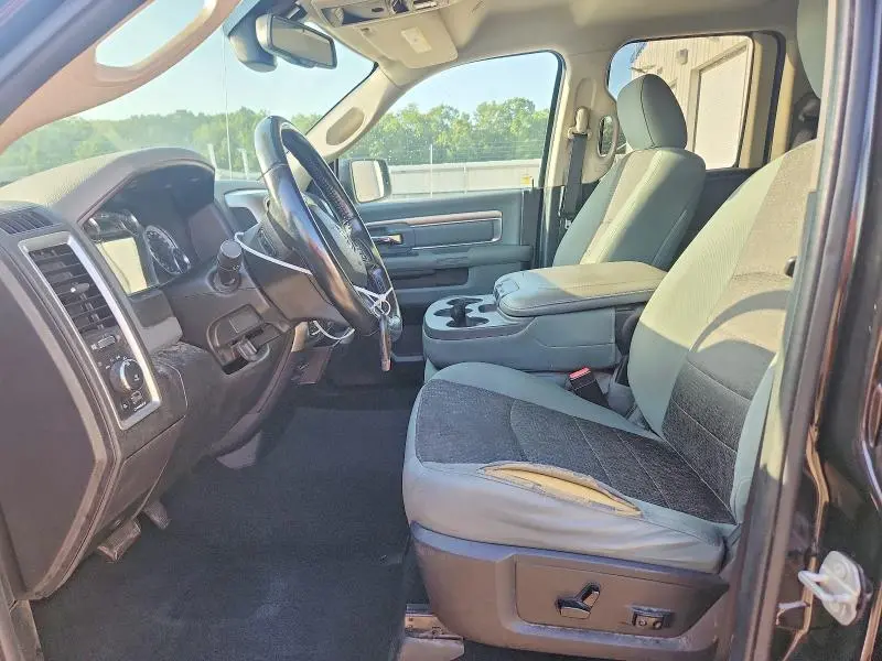 2017 RAM 1500 SLT  