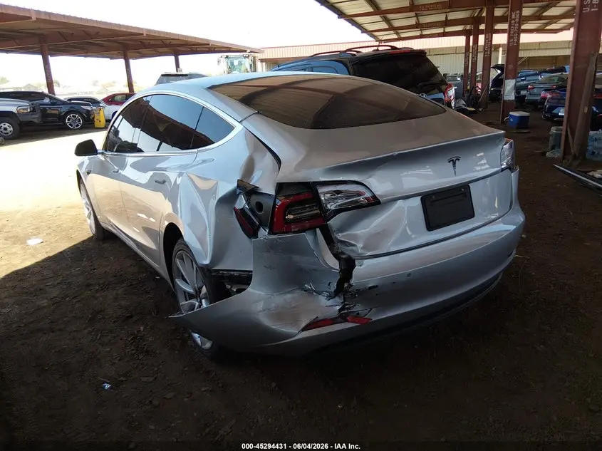 2018 TESLA MODEL 3  