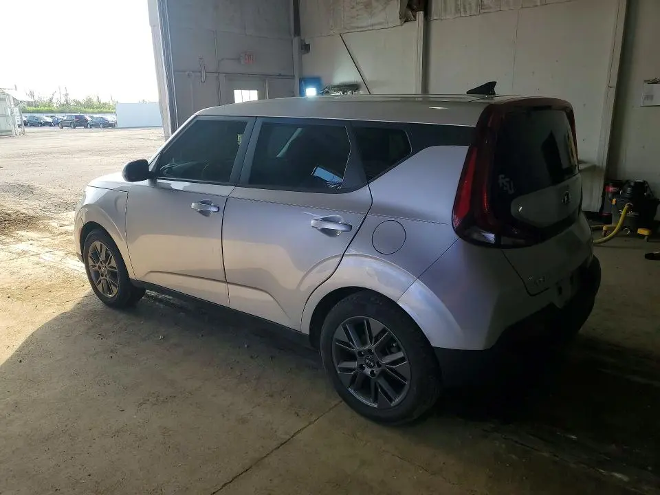 2021 KIA SOUL S  