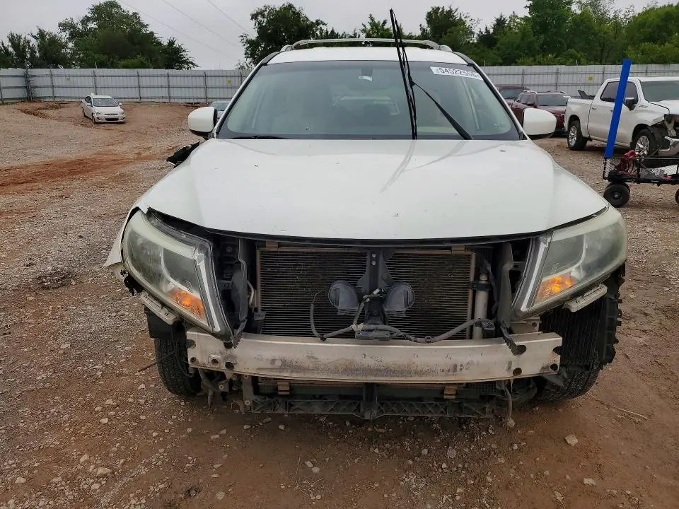 2016 NISSAN PATHFINDER SV  