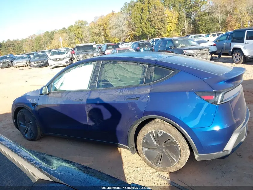 2026 TESLA MODEL Y RWD