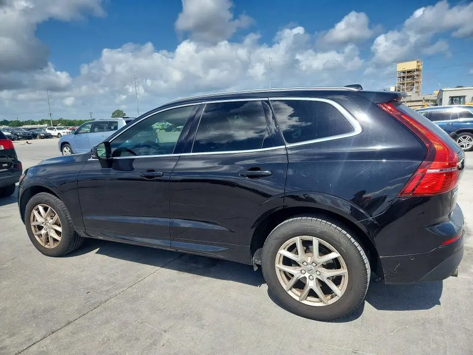 2018 VOLVO XC60 T5 MOMENTUM  