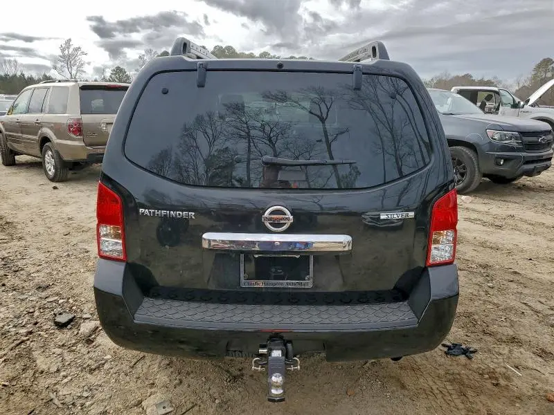 2011 NISSAN PATHFINDER S  