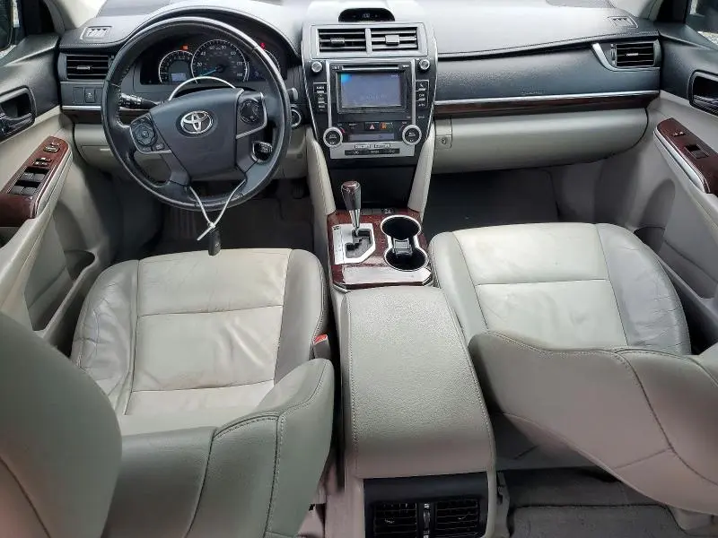 2012 TOYOTA CAMRY XLE  