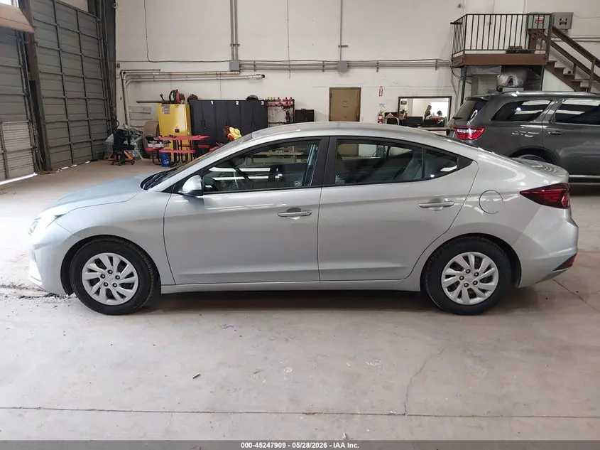 2020 HYUNDAI ELANTRA SE