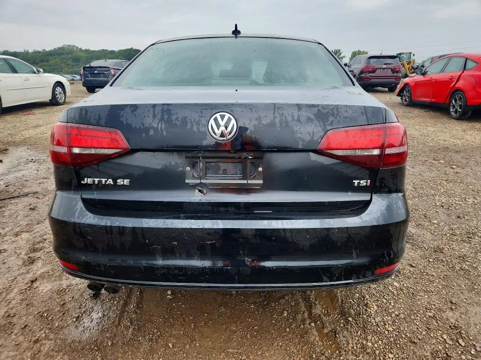 2016 VOLKSWAGEN JETTA SE  