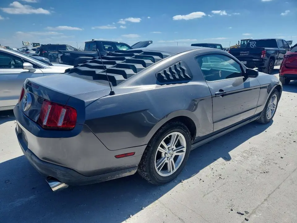 2010 FORD MUSTANG   