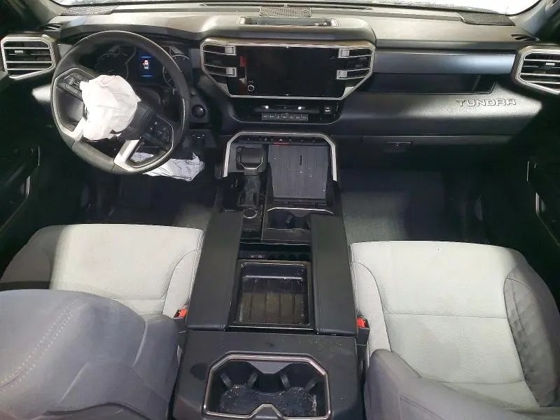 2025 TOYOTA TUNDRA CREWMAX SR  