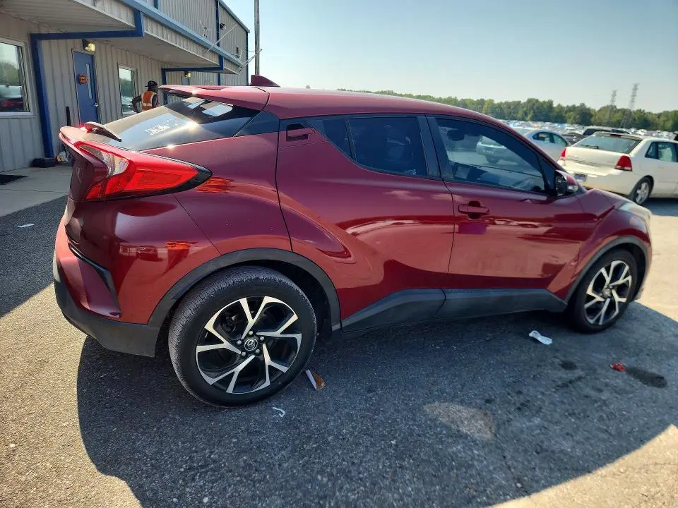 2018 TOYOTA C-HR XLE  