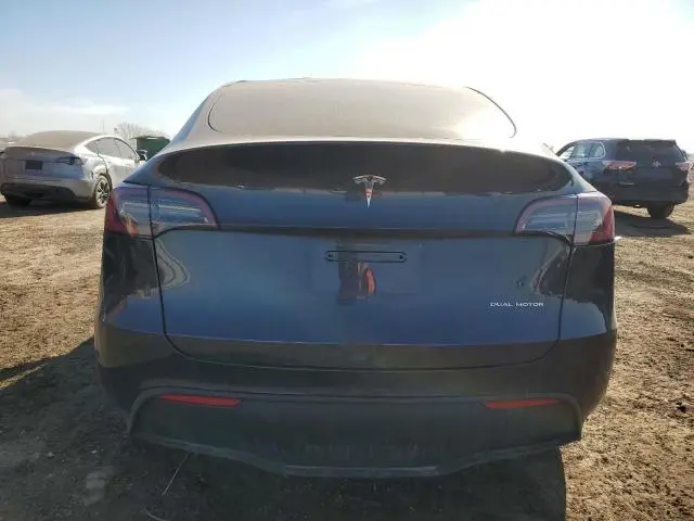 2024 TESLA MODEL Y 