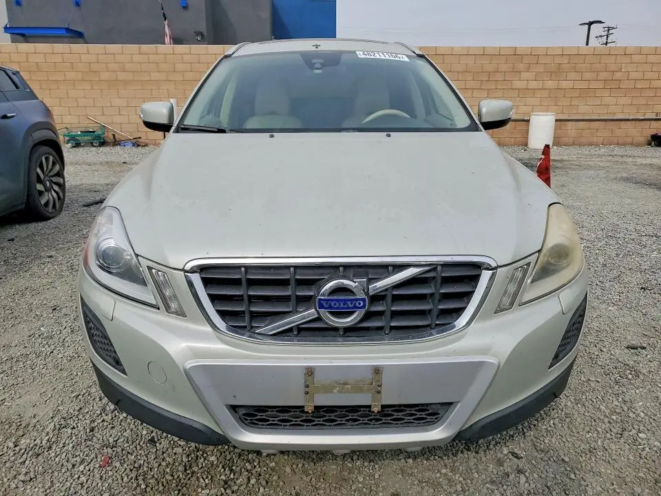 2013 VOLVO XC60 3.2  