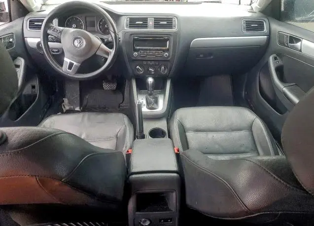 2014 VOLKSWAGEN JETTA SE  