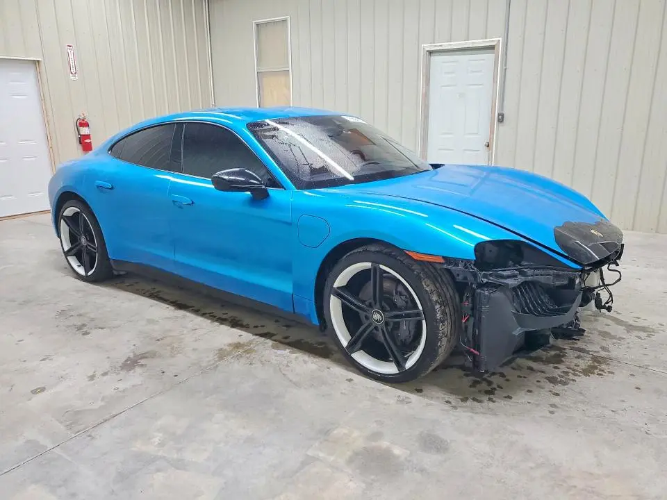2021 PORSCHE TAYCAN   