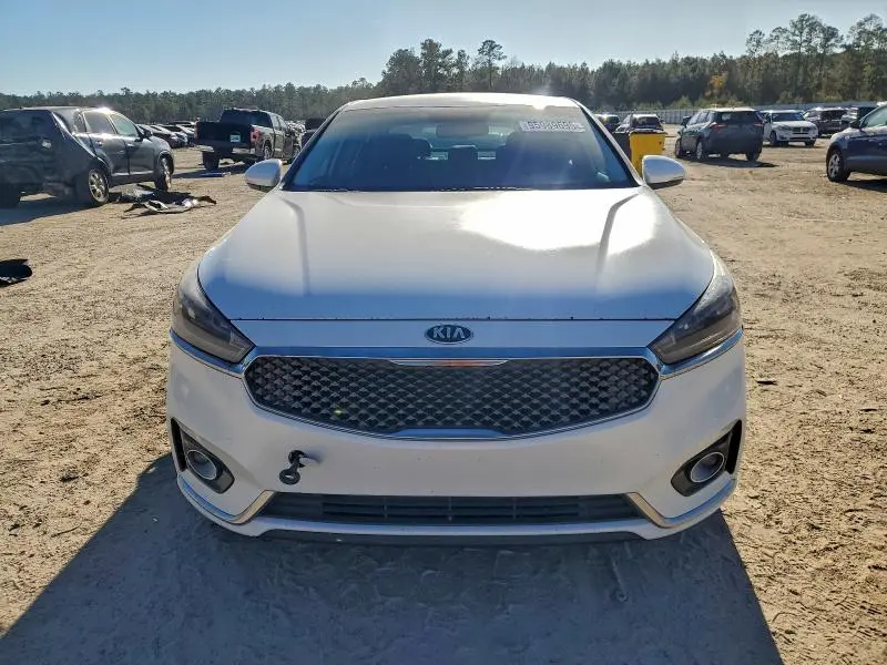2017 KIA CADENZA PREMIUM  