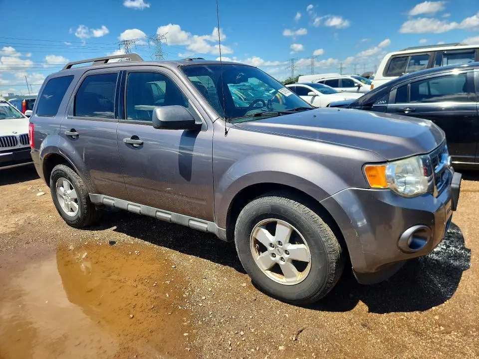 2010 FORD ESCAPE XLT  